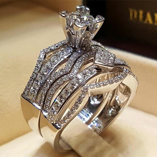 CrossBorder Explosion Accessories Wish Hot Couple Ring Europe Ornament for Examplethe Focus on Engagement Rings
