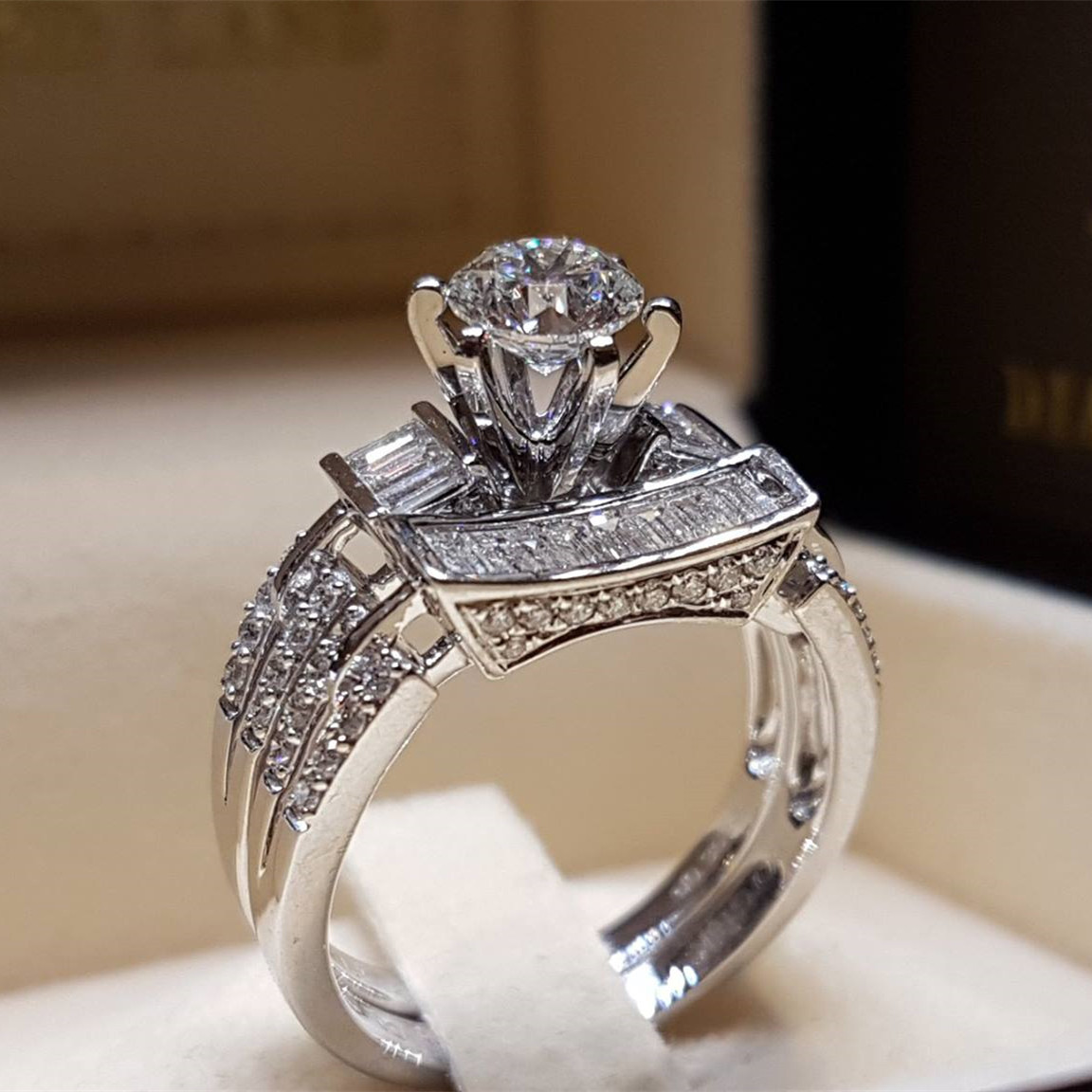 CrossBorder Explosion Accessories Wish Hot Couple Ring Europe Ornament for Examplethe Focus on Engagement Rings