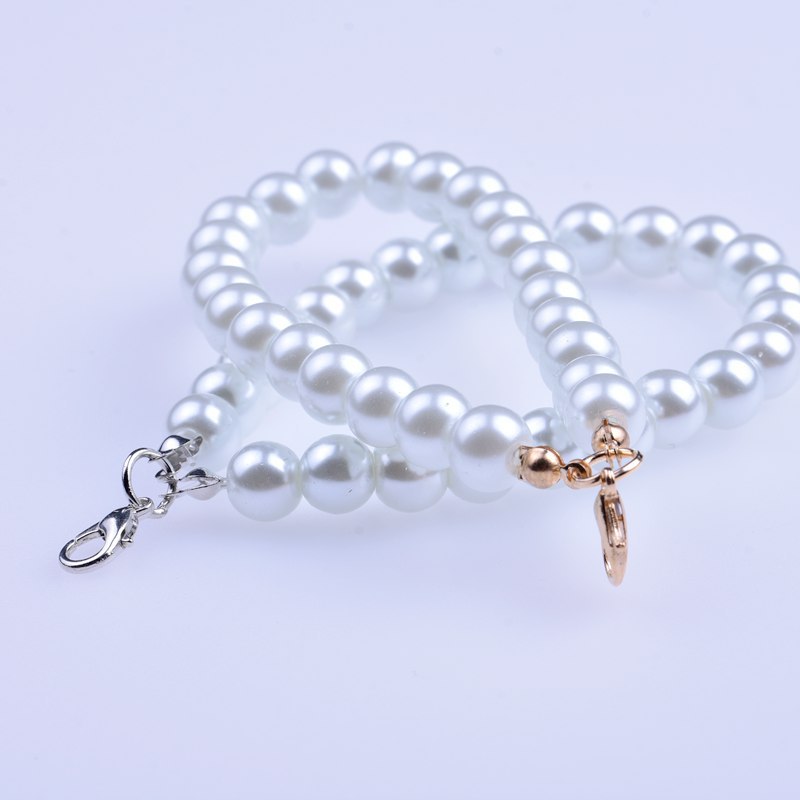 Factory Wholesale Multi-Color Small Short Chain Imitation Pearl Lanyard Wedding Candies Box Fur Ball Keychain Mobile Phone Pendants Accessories