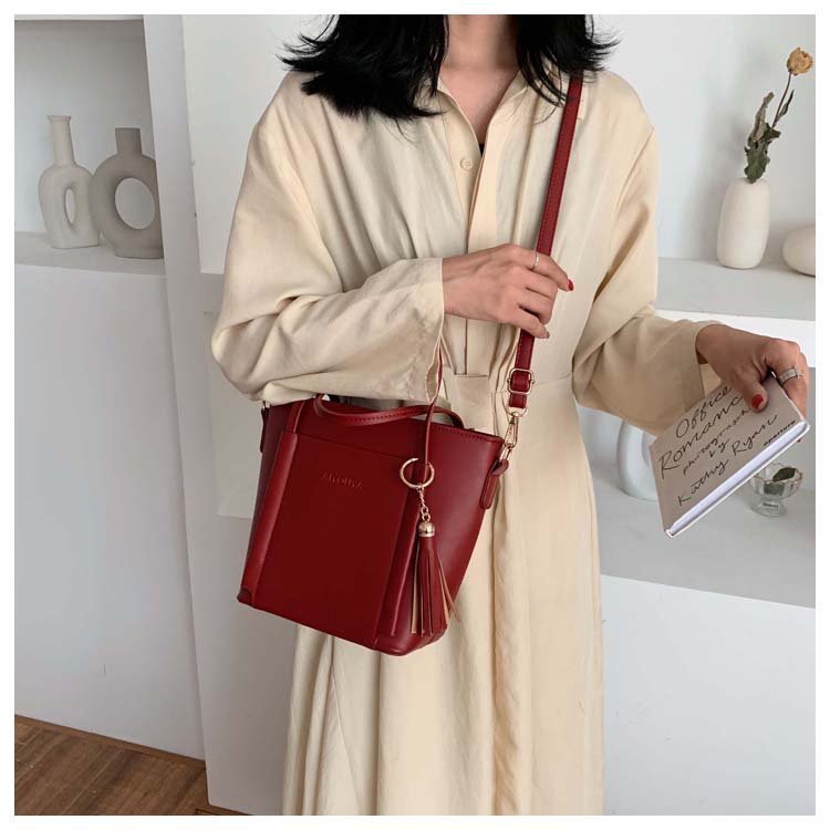 Large Capacity Red Bridal Bag Women's Bag 2020 New Fashion Handbag wedding Bag Large Capacity Red Bridal Bag Women's Bag 2020 New Fashion Handbag wedding Bag