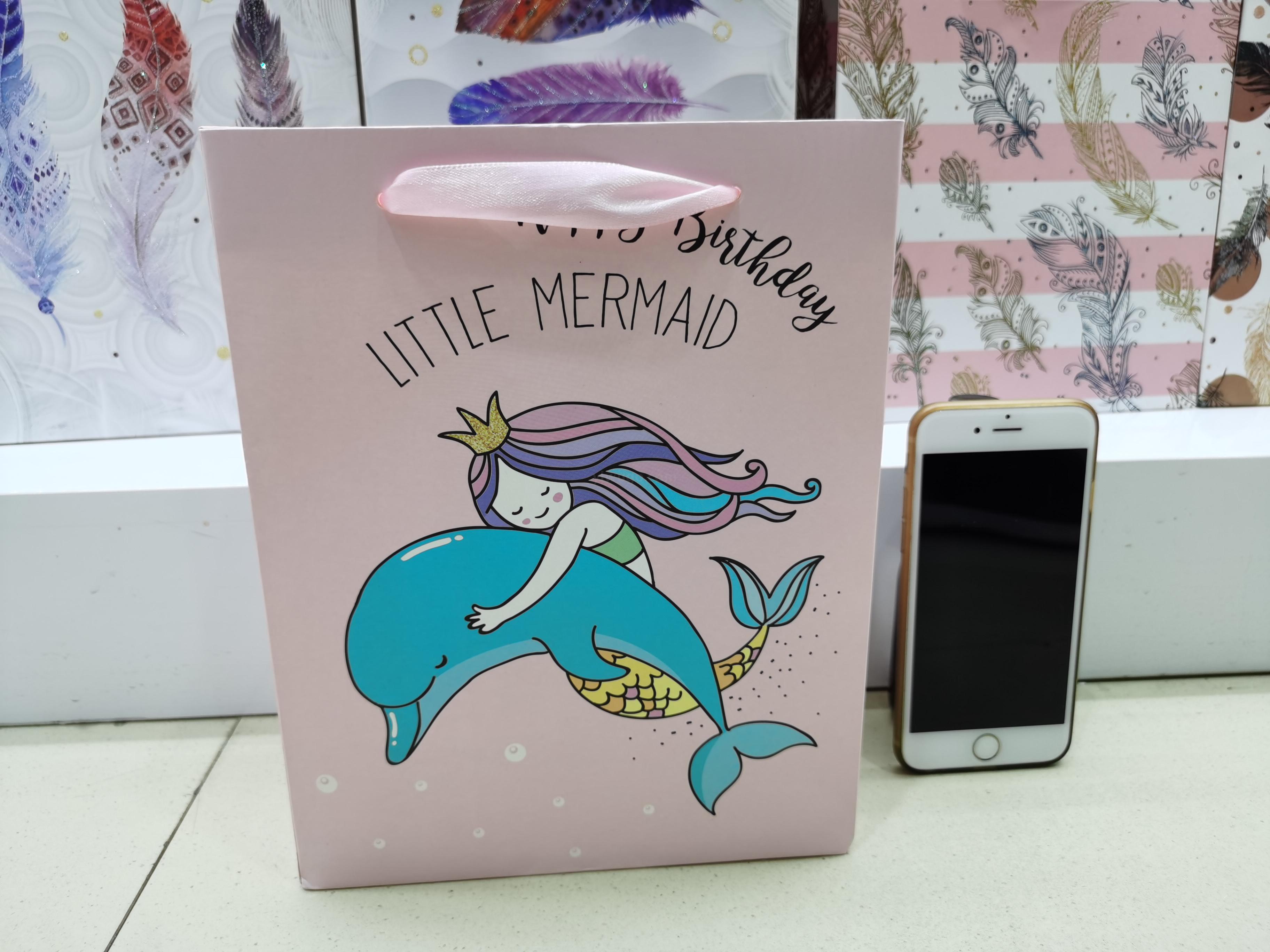 Spot new mermaid themed party baby birthday gift bag wedding bag mermaid hand gift bag back into the gift bag