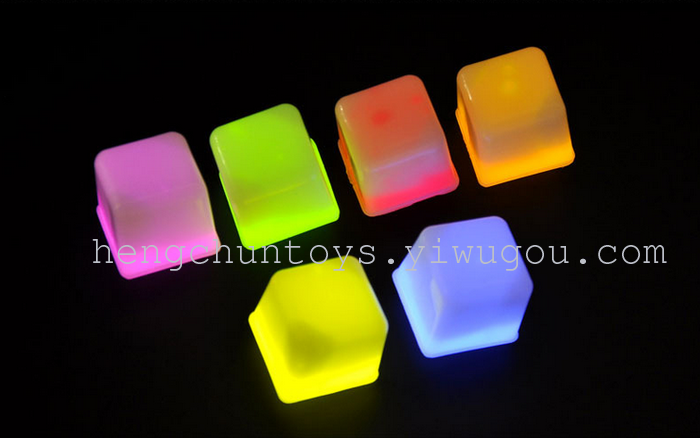 Ice ice bars and clubs colorful plastic fluorescent light-emitting toys Ice ice bars and clubs colorful plastic fluorescent light-emitting toys