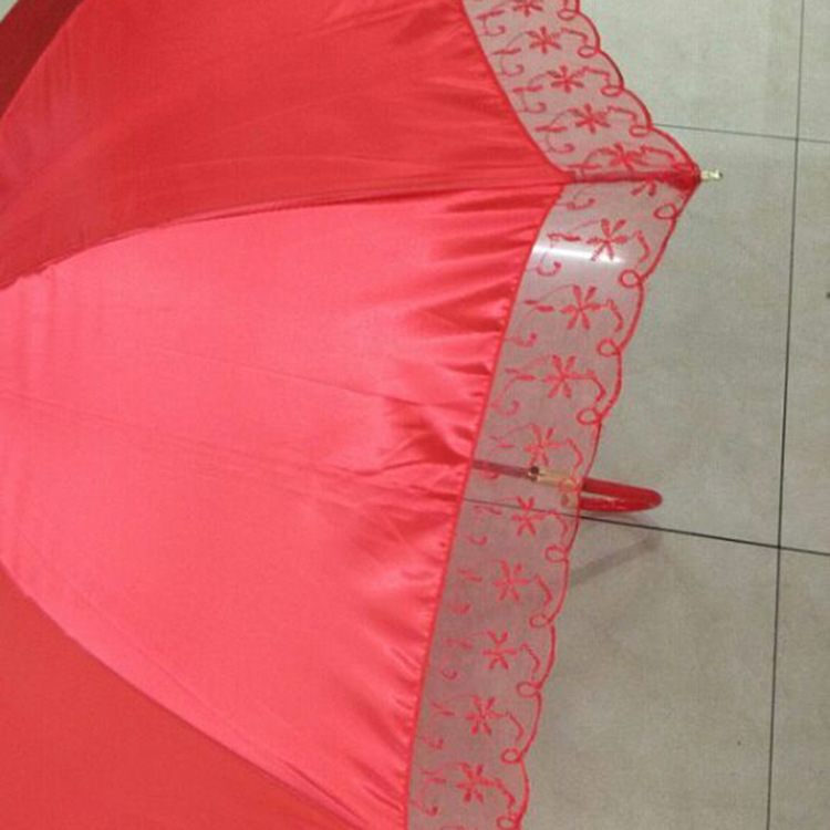 Creative lace bridal umbrella wedding supplies big red bride married side long handle red umbrella wholesale Creative lace bridal umbrella wedding supplies big red bride married side long handle red umbrella wholesale