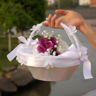 Decorative Umbrella Palace Wedding Lace Umbrella Bride Lace Umbrella White Bridesmaid Flower Girl Wooden Handle Umbrella Decorative Umbrella Palace Wedding Lace Umbrella Bride Lace Umbrella White Bridesmaid Flower Girl Wooden Handle Umbrella
