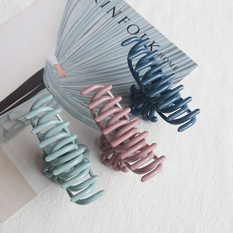 Large Japanese and Korean Plastic clip Classic hair clip bottom clip Women&#039;s Dish hair manufacturers direct shower clip Accessories wholesale