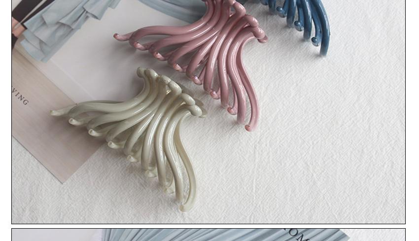 Large Japanese and Korean Plastic clip Classic hair clip bottom clip Women's Dish hair manufacturers direct shower clip Accessories wholesale Large Japanese and Korean Plastic clip Classic hair clip bottom clip Women's Dish hair manufacturers direct shower clip Accessories wholesale