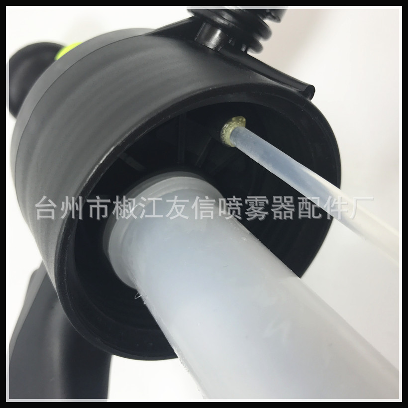 Plastic sprayer Sprinkling Can Self-Cleaning Element Disinfection 1.5L Kettle High-Pressure Sprayer Gardening Plastic sprayer Sprinkling Can Self-Cleaning Element Disinfection 1.5L Kettle High-Pressure Sprayer Gardening