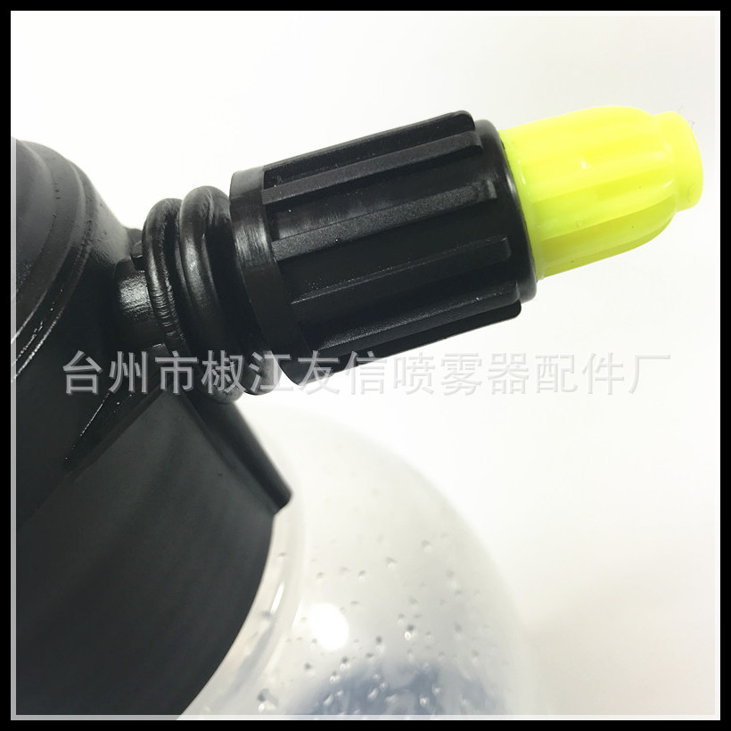Plastic sprayer Sprinkling Can Self-Cleaning Element Disinfection 1.5L Kettle High-Pressure Sprayer Gardening Plastic sprayer Sprinkling Can Self-Cleaning Element Disinfection 1.5L Kettle High-Pressure Sprayer Gardening