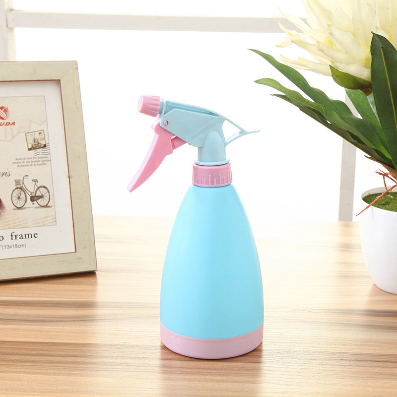 Whole Portable Hand Pressure Plastic Watering Sprayer Balcony Home Plant Watering Pot Removable Gardening Sprinkling Can