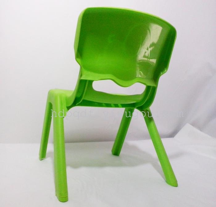 The new plastic folding stool chair baby chair for children The new plastic folding stool chair baby chair for children