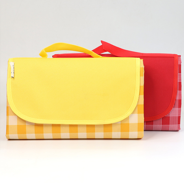 Wholesale Picnic Mat Moisture Proof Pad Outdoor Products Tent Mat Grassland Mat Widened Outing Picnic Blanket