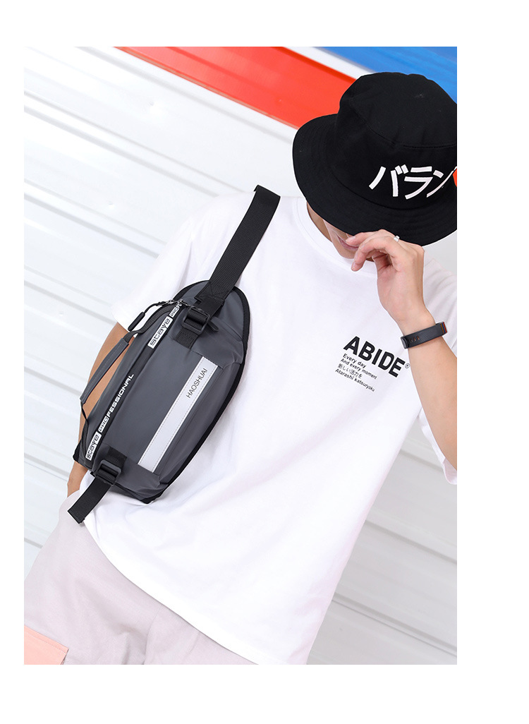New Fashion Outdoor Pocket Running Close Fit Waist Bag Reflective Stripe Chest Bag AntiTheft Mobile Phone Cashier Bag