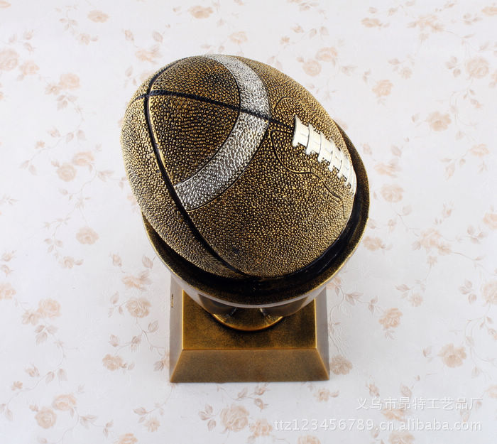 Crafts Resin Sports Series Golden Rugby Trophy Resin Decorations Home Ornament Turbid Mixed Batch