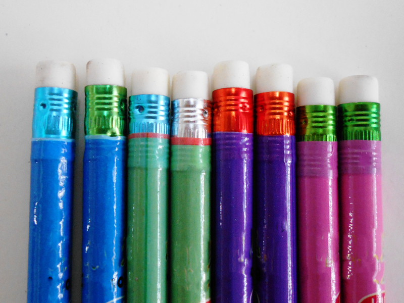 HB 2B Pencil Strip Stick Top Mantle Pencil round Hexagonal Triangle Pencil Children&#039;s Gum Pencil
