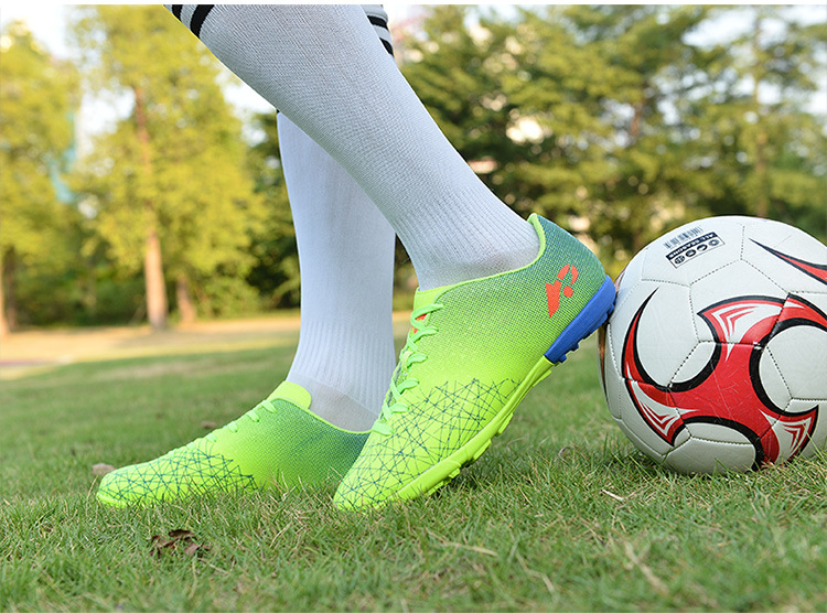 Shoes Male and Female Primary and Secondary School Growth Shredded Rubber Training Artificial Lawn Generation Hair Shoes Male and Female Primary and Secondary School Growth Shredded Rubber Training Artificial Lawn Generation Hair
