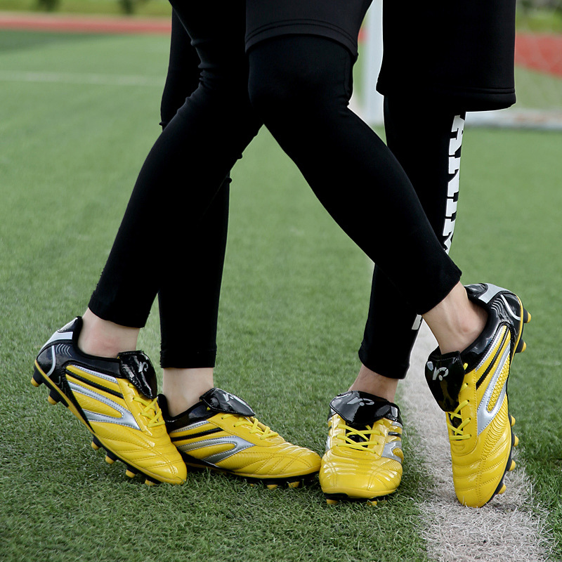 Shoes Male and Female Primary and Secondary School Growth Shredded Rubber Training Artificial Lawn Generation Hair Shoes Male and Female Primary and Secondary School Growth Shredded Rubber Training Artificial Lawn Generation Hair
