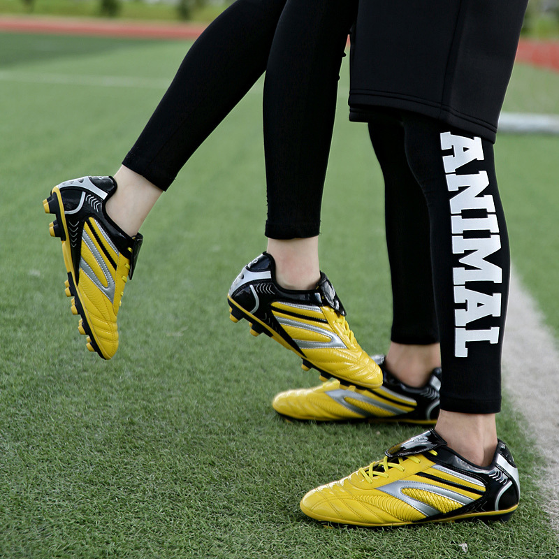 Shoes Male and Female Primary and Secondary School Growth Shredded Rubber Training Artificial Lawn Generation Hair Shoes Male and Female Primary and Secondary School Growth Shredded Rubber Training Artificial Lawn Generation Hair