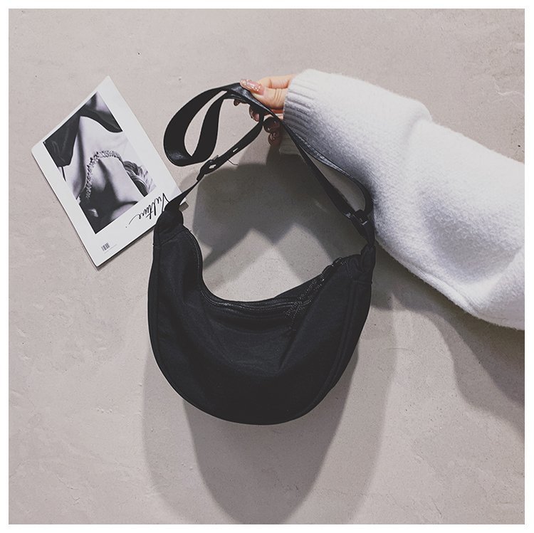 2021 Spring New Fashion Waist Bag Sports Bag Large Capacity Waterproof Bag Men and Women Simple Bag