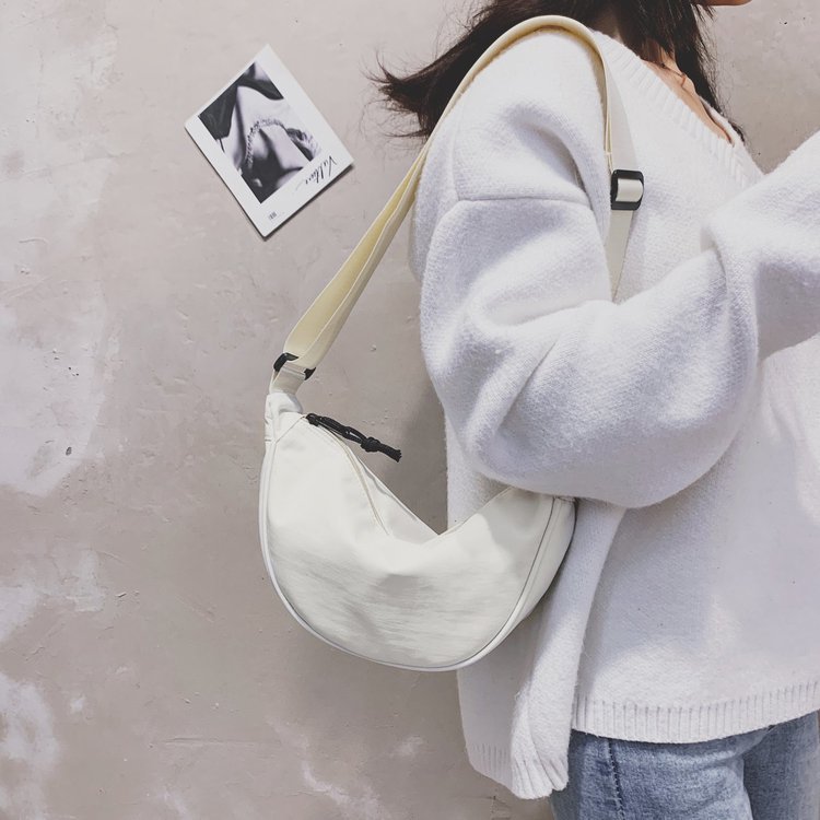 2021 Spring New Fashion Waist Bag Sports Bag Large Capacity Waterproof Bag Men and Women Simple Bag