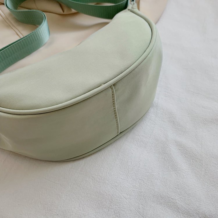 2021 Spring New Fashion Waist Bag Sports Bag Large Capacity Waterproof Bag Men and Women Simple Bag