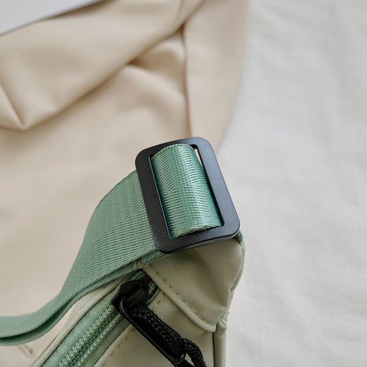 2021 Spring New Fashion Waist Bag Sports Bag Large Capacity Waterproof Bag Men and Women Simple Bag