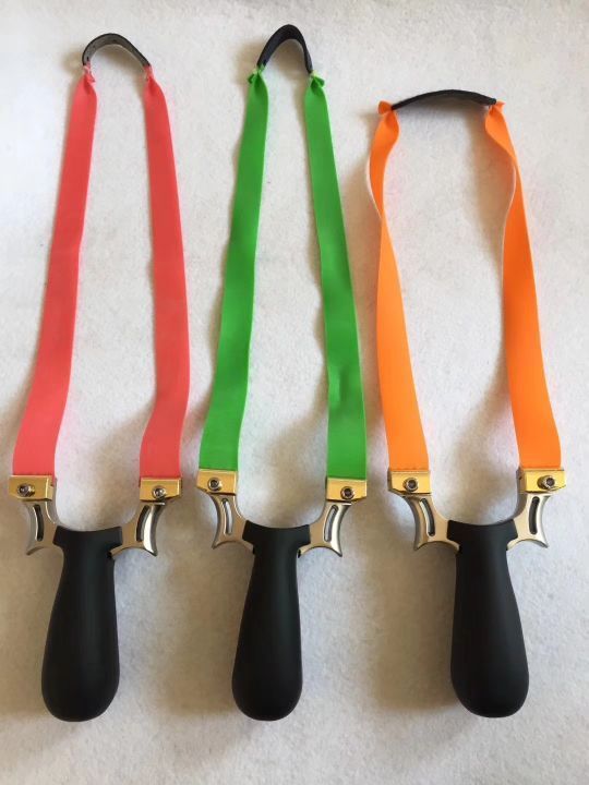 All kinds of plastic slingshot wood slingshot iron slingshot alloy