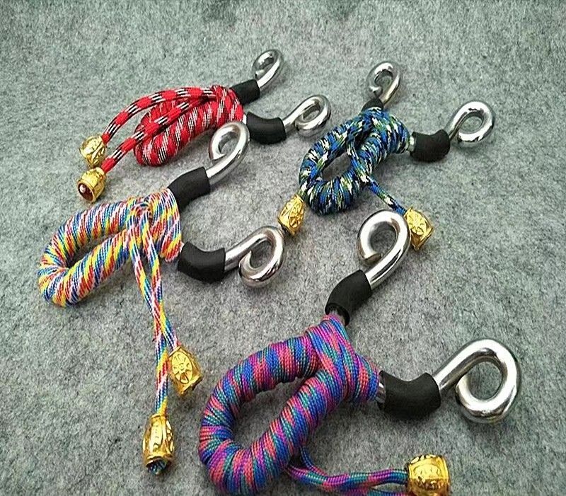 All kinds of plastic slingshot wood slingshot iron slingshot alloy