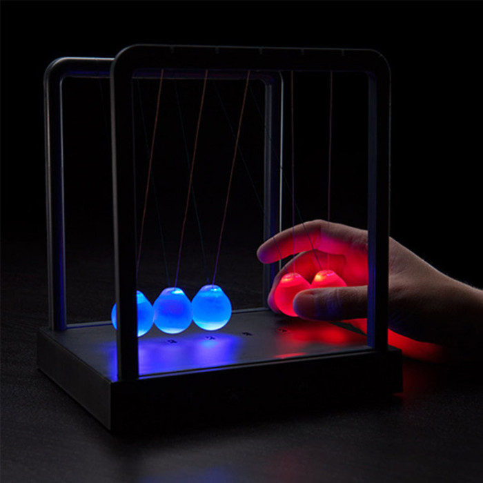 The new light Newton pendulum ball billiards billiards ornaments factory direct color balance
