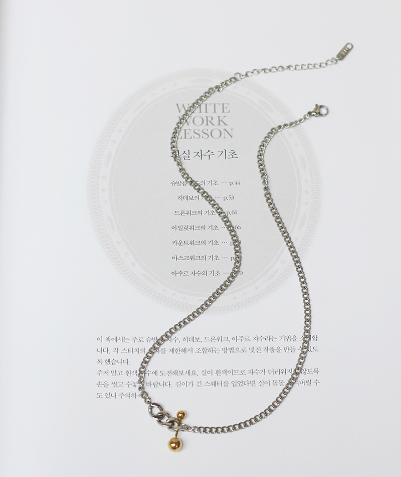 Niche Chain Balance Ball Match Chain Thick Chain Necklace Clavicle Chain Titanium Steel Silver Color Does Not Fade