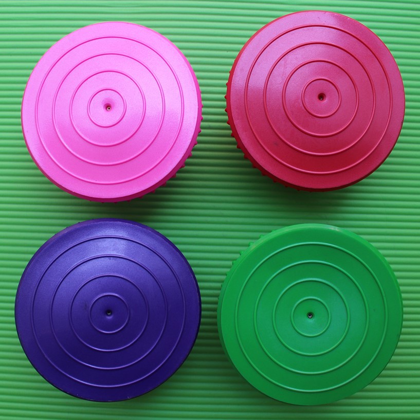 Equipment Hemisphere Massage Mat Balance Training Ball Massage Ball with Particles Durian Ball Fitness Yoga Ball