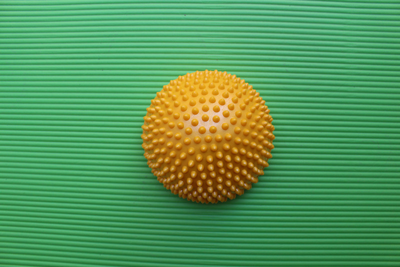 Equipment Hemisphere Massage Mat Balance Training Ball Massage Ball with Particles Durian Ball Fitness Yoga Ball