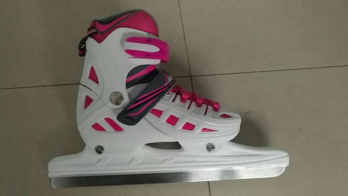 Jinfeng New 9 Hard Shell Speed Knife Shoes Roller Skates Ice Skates