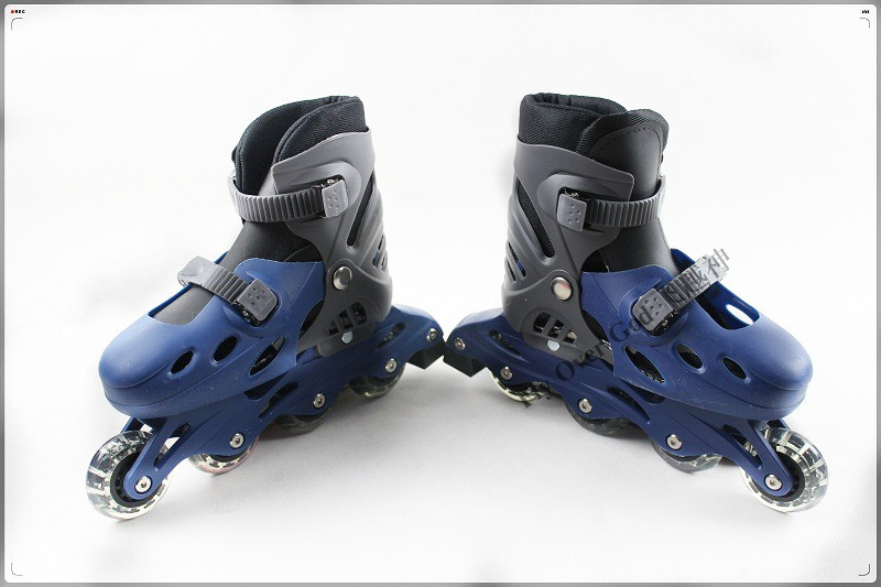 Flying over the God of the ice skates wholesale children's skates, skates, skates, roller skates