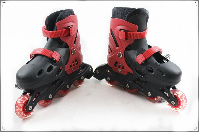 Flying over the God of the ice skates wholesale children's skates, skates, skates, roller skates