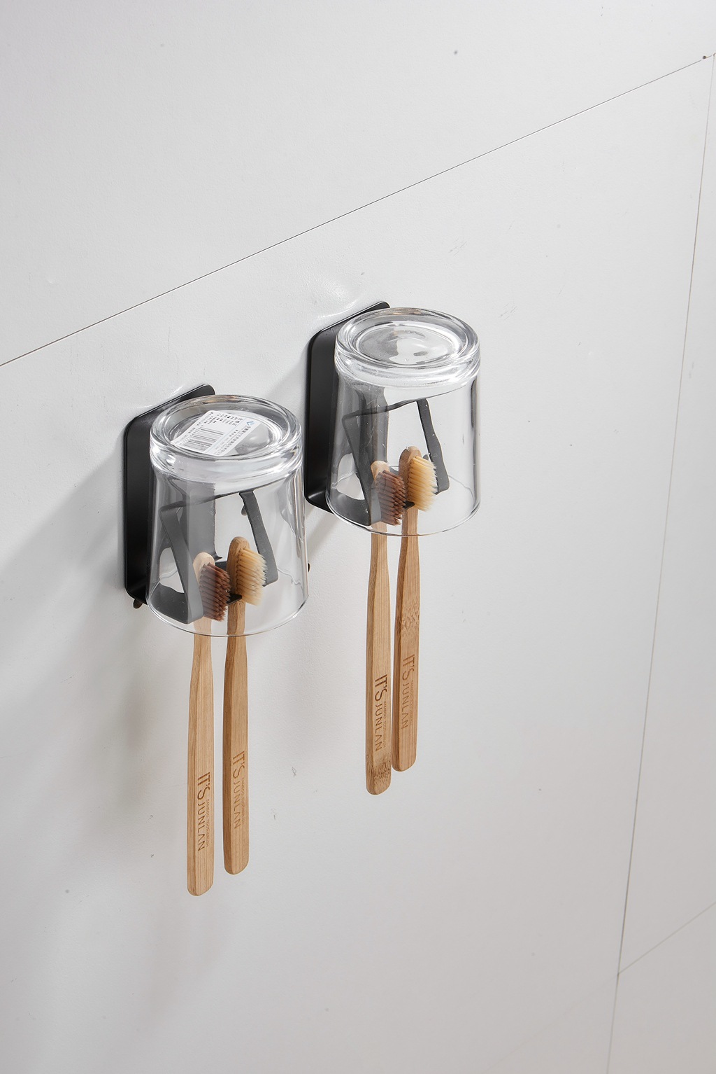 304 Stainless Steel Toothbrush Holder PunchFree Creative Toothpaste Toothbrush Cup Holder Bathroom Rack 304 Stainless Steel Toothbrush Holder PunchFree Creative Toothpaste Toothbrush Cup Holder Bathroom Rack