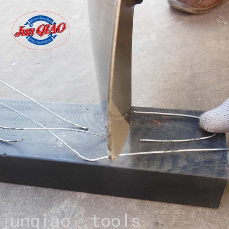 Factory Direct Supply All Kinds of Steel Shovel Exported to Africa Middle East Dubai Shovel S518l