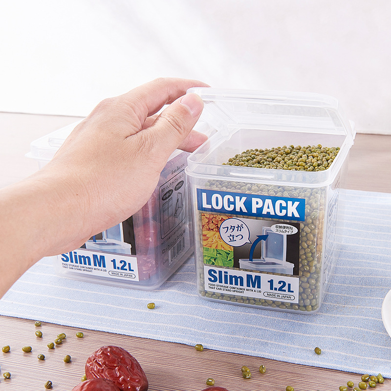 Sanada Japanese imported food crisper Sealed container refrigerator crisper half clamshell plastic storage box