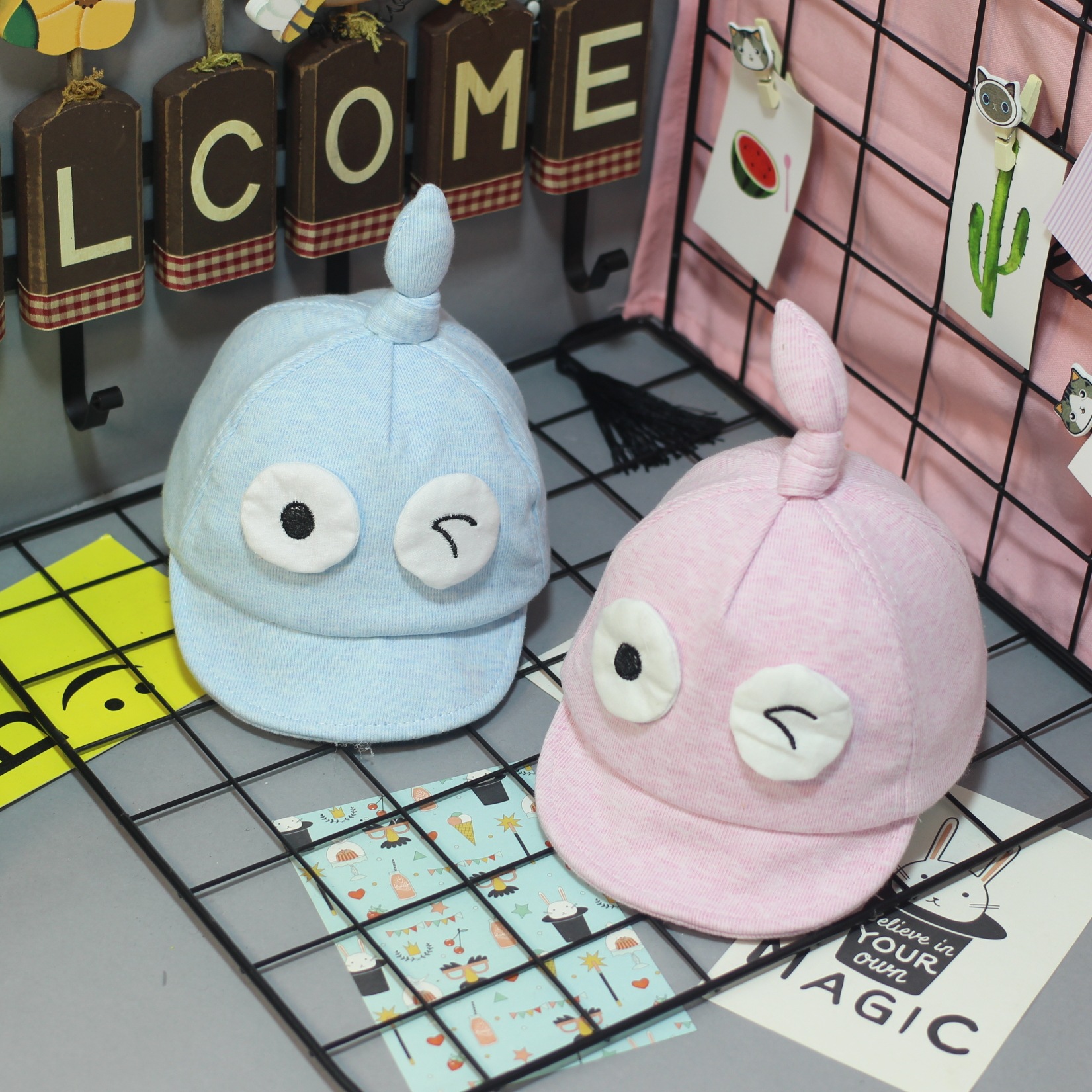 South Korean version of the new children&#039;s pure cotton pointy end of a soft cornice cap and baby pacifiers.
