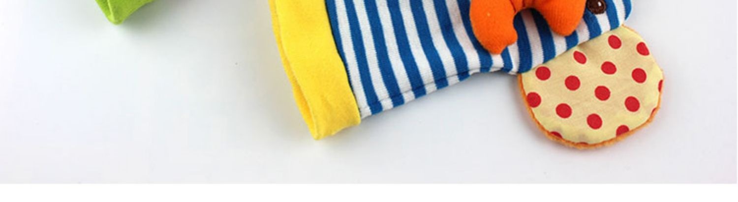 Newborn Infant Cartoon Animal Wrist Bell Bell Socks New Children's Wrist Strap Socks Set Newborn Infant Cartoon Animal Wrist Bell Bell Socks New Children's Wrist Strap Socks Set