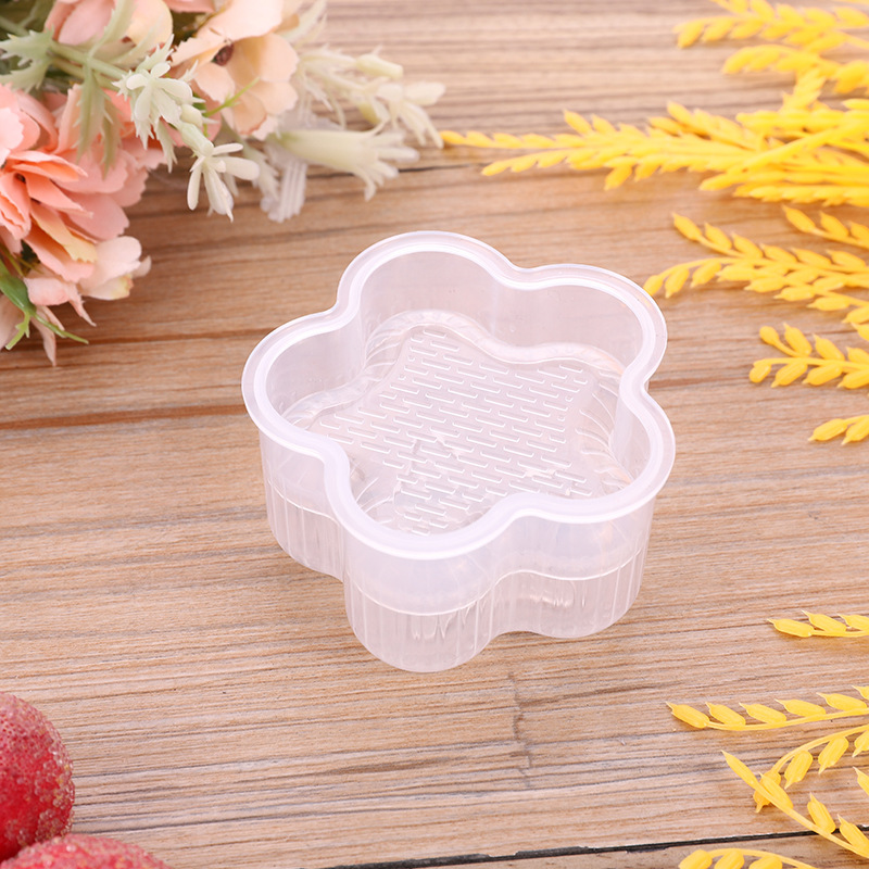 Creative Cartoon Shape Triangle Rice Ball Mold Household Children's Rice Bento Mold DIY Seaweed Sushi Mold