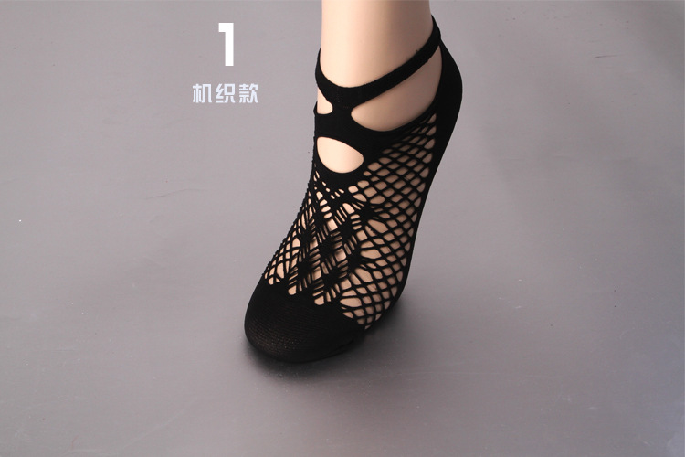 Fishnet socks imported black lace lace sexy stockings nylon mesh socks stitching club invisible socks Fishnet socks imported black lace lace sexy stockings nylon mesh socks stitching club invisible socks