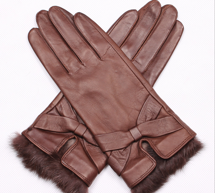 Women&#039;s medium and long soft warmth imported sheepskin/leather gloves imported from Britain