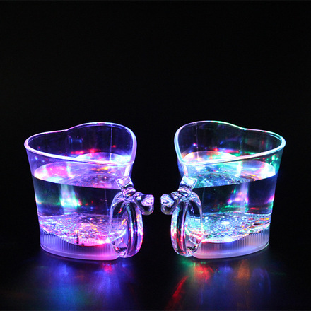 Dazzle color induction luminescence cup colorful Flash Beer Drink Cup Bar KTV theme Hotel Restaurant party supplies Dazzle color induction luminescence cup colorful Flash Beer Drink Cup Bar KTV theme Hotel Restaurant party supplies