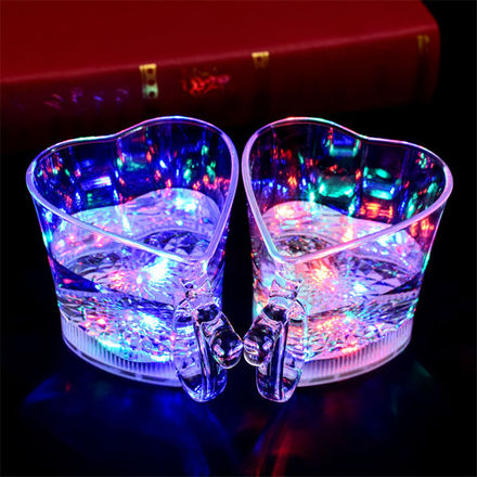 Dazzle color induction luminescence cup colorful Flash Beer Drink Cup Bar KTV theme Hotel Restaurant party supplies Dazzle color induction luminescence cup colorful Flash Beer Drink Cup Bar KTV theme Hotel Restaurant party supplies
