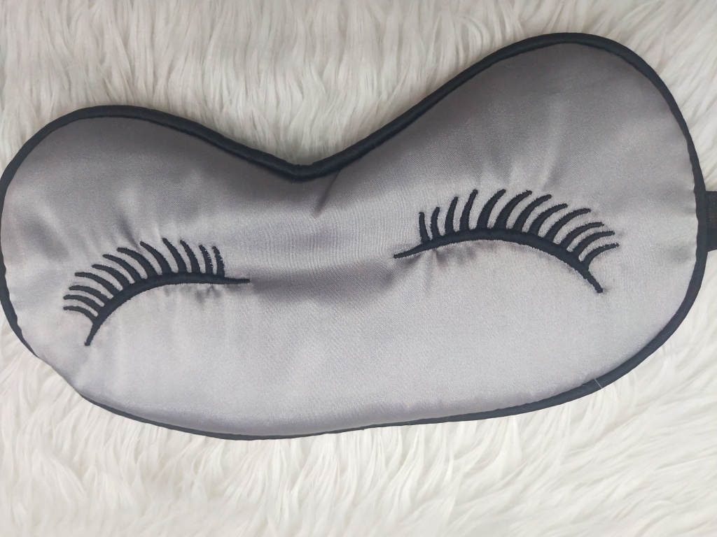 Artificial Silk 3D Embroidery Soft and Comfortable Sleeping Eye Mask Artificial Silk 3D Embroidery Soft and Comfortable Sleeping Eye Mask