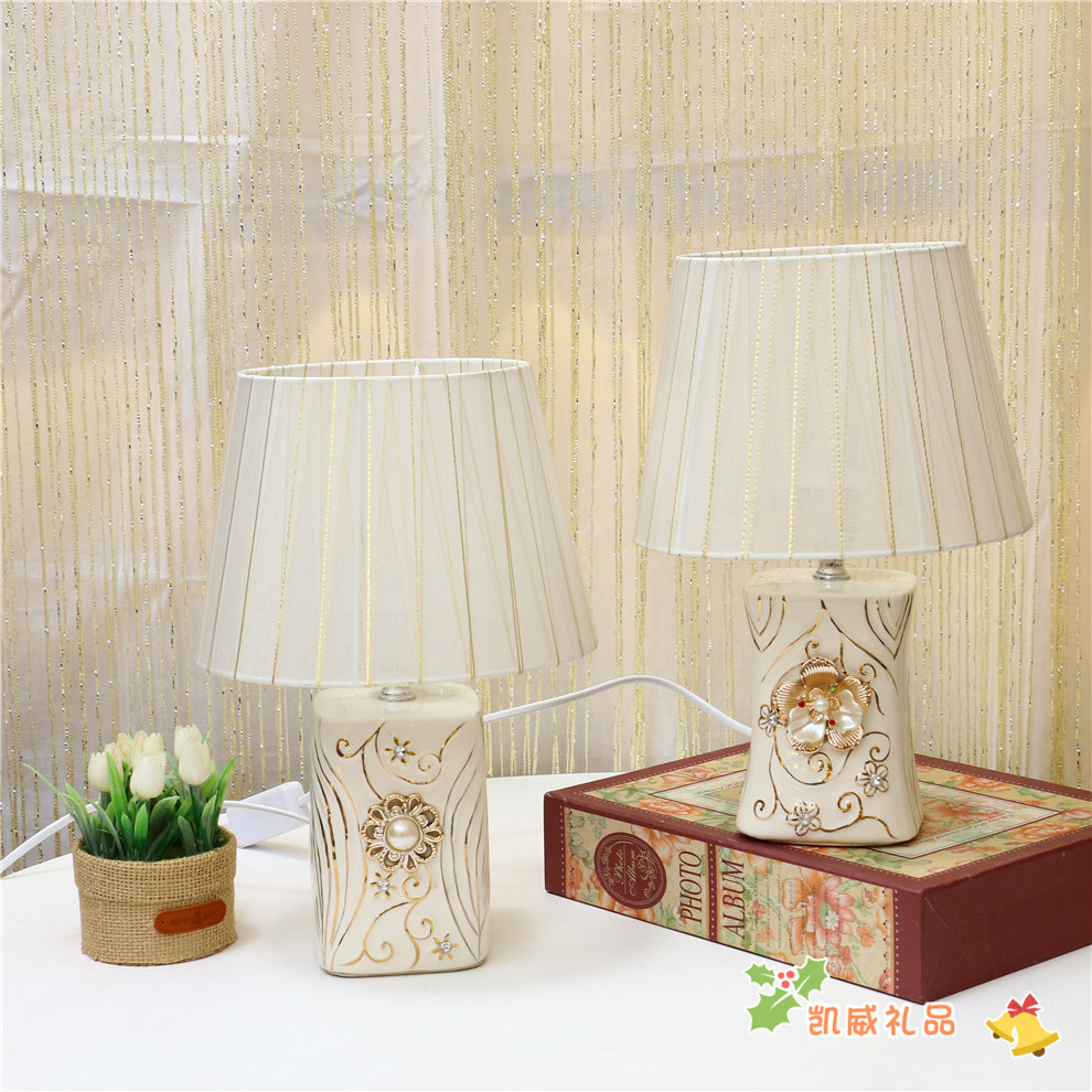 Ceramic Table Lamp Bedroom Bedside Lamp Home Warm Living Room European Bedside Table Wedding Room Room Decoration Lamps