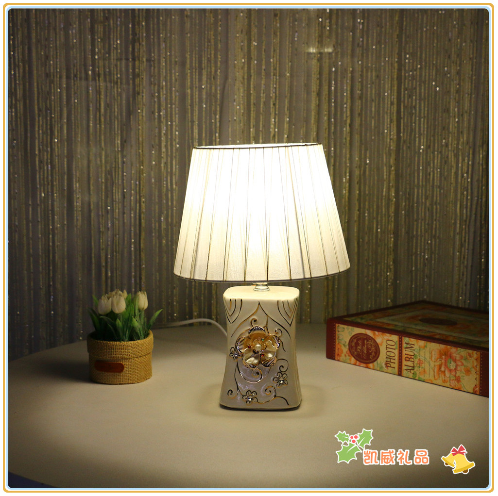 Ceramic Table Lamp Bedroom Bedside Lamp Home Warm Living Room European Bedside Table Wedding Room Room Decoration Lamps Ceramic Table Lamp Bedroom Bedside Lamp Home Warm Living Room European Bedside Table Wedding Room Room Decoration Lamps