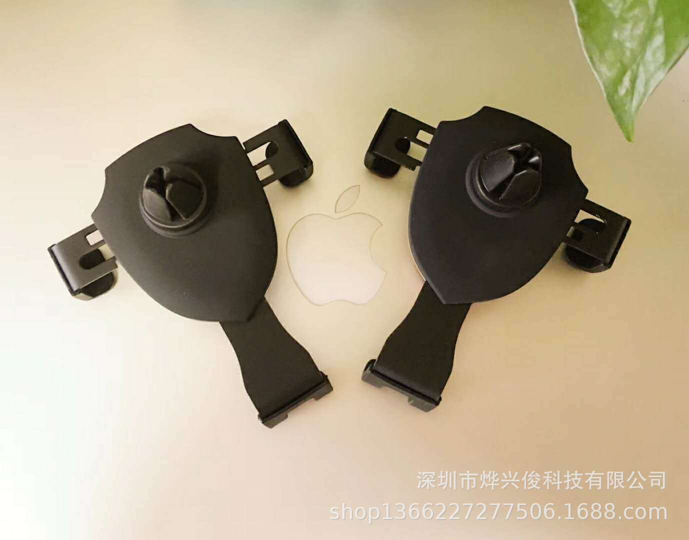 New car bracket air outlet mobile phone bracket metal automotive mobile phone bracket navigator bracket wholesale