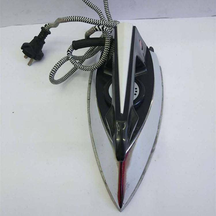 Small commodity store hot iron the old electric iron iron plate bottom not sticky hair. Small commodity store hot iron the old electric iron iron plate bottom not sticky hair.