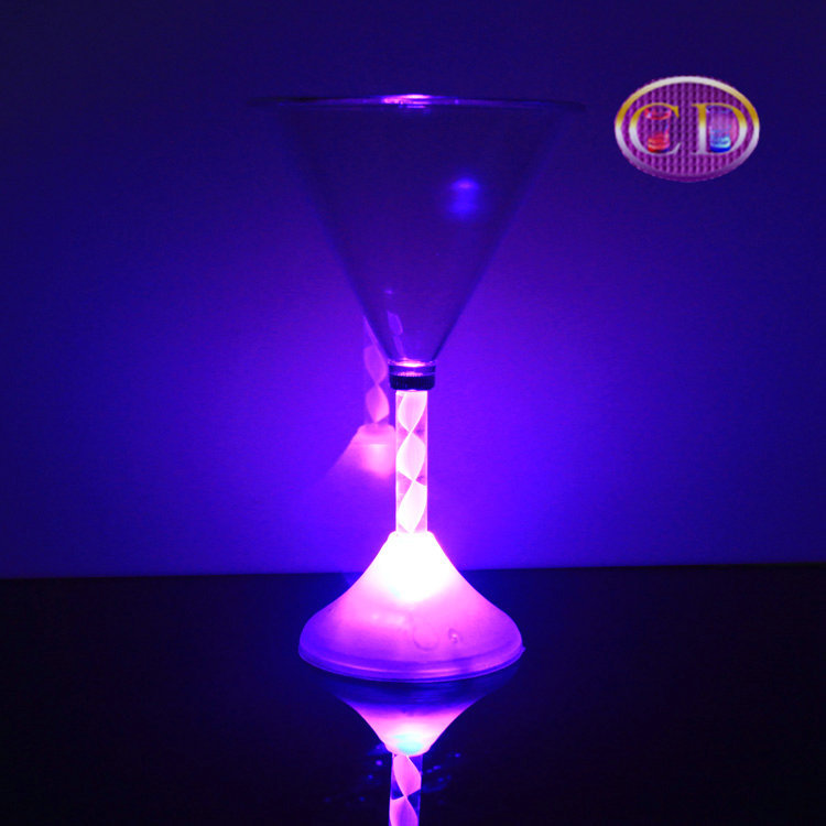 Luminous Cup  Cocktail Red Wine Light-Emitting Glass PS Goblet Luminous Cup Flash Cup High Leg